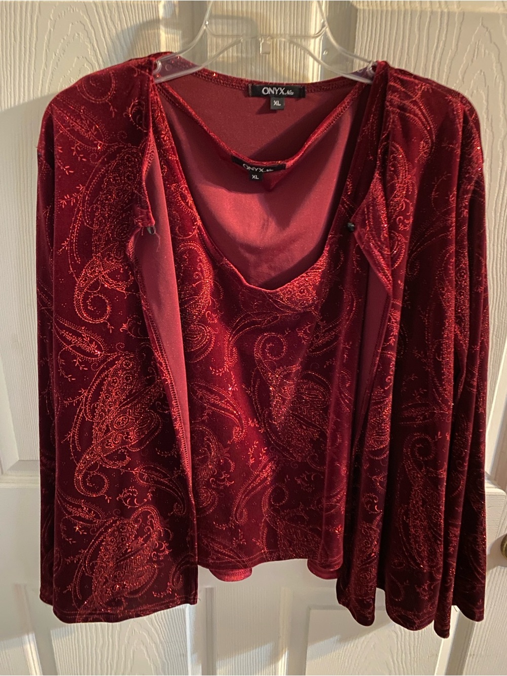 Onyx XL Women's Red Velvet Paisley Sweater Set